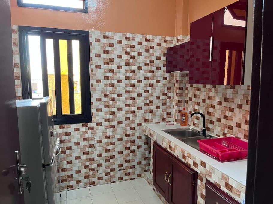 Appartement Spacieux Chez Keur Matou - F2 Dakar Exterior foto