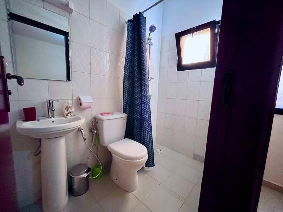 Appartement Spacieux Chez Keur Matou - F2 Dakar Exterior foto