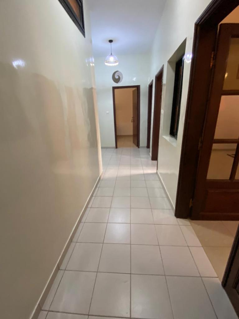 Appartement Spacieux Chez Keur Matou - F2 Dakar Exterior foto