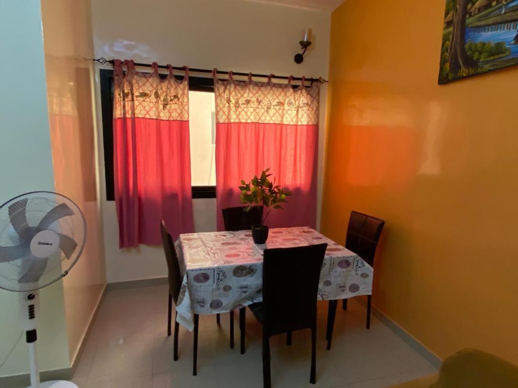 Appartement Spacieux Chez Keur Matou - F2 Dakar Exterior foto